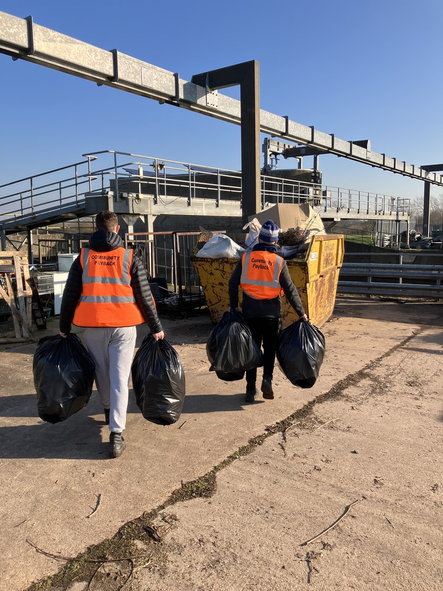 Community payback teams have cleared over 20 bags of rubbish - mostly plastics - from the lakes near our Lea Marston depot #Warwickshire

As well as assisting with general maintenance at our depot the teams focus on issues with litter &amp; keeping the fishing lake &amp; bird hide tidy😀