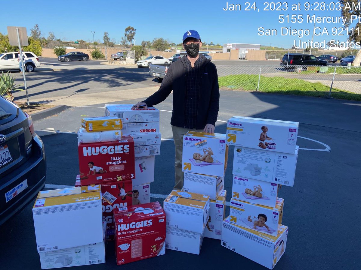 LorenaSGonzalez's tweet image. Look at that! Max with CNA got into the ⁦@CaliforniaLabor⁩ diaper drive. Love to see our unions give back! Tackling #diaperneed