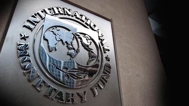 EduSa_x's tweet photo. #Ukrayna IMF 16 milyar dolarlık yardımdan sonra ülke anahtarını savaşmadan vermiş olur. Gaz petrol vb. Madenleri olan ülkeleri izleyin, dünyadaki ekonomisi güçlüler yardım ettik ayağına yağmalamalarını. https://t.co/MYvK60iwUn
