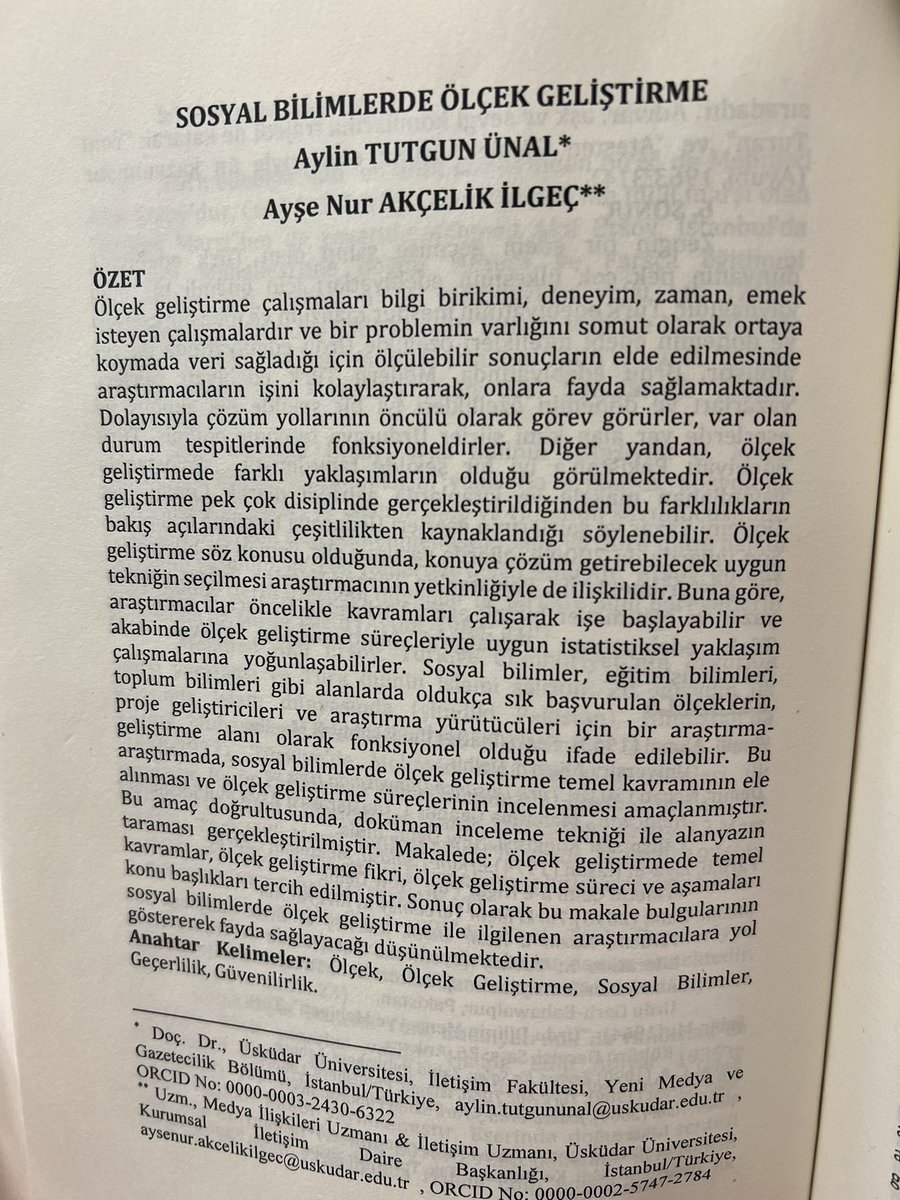 AyseAkcelik's tweet photo. Editörlüğünü Doç. Dr. Yusuf Arslan hocamın yaptığı ve birbirinden değerli akademisyen ve uzmanların katkı sağladığı kitabımızın okuru çok olsun, literatüre katkı sağlaması dileğiyle. Süreç boyunca yanımda olan ve yol gösteren Doç. Dr. Aylin Tutgun Ünal hocama çok teşekkür ederim. https://t.co/kjwX93BuLD