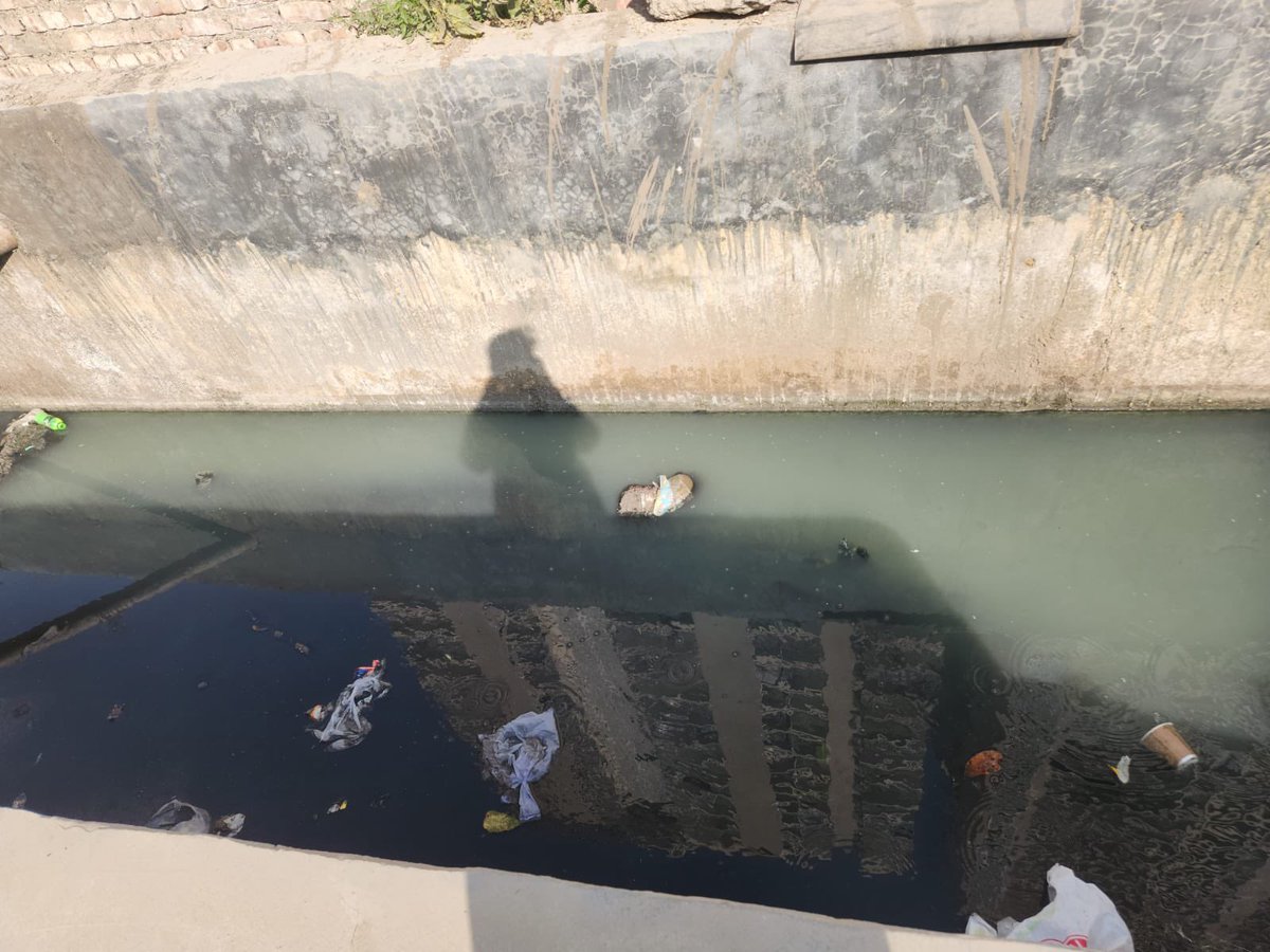 prfnl_sharma's tweet photo. @SwachhBharatGov @swachhbharat @CeoNoida @noida_authority There are open drains in front of Grand Ajnara heritage Sector 74, I have raised multiple complaints for covering of these drains on the Swachhata app as well but every time the complaint was rejected. Kindly resolve. https://t.co/N8wPK8vbSx