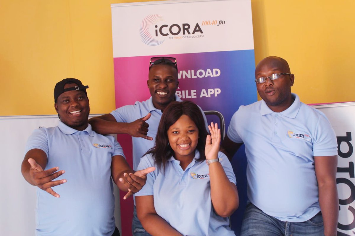 Ndringos's tweet photo. KNOW YOUR CREW!👌 @nkosenhlemthembu_ (Left), @nothando_thecreative (Middle), @djmacy_ (Right) @djndringos (Back) 

HAPPY FRIDAY! #RateYourWeek! 
#Breakingnews #sjava #emtee #foreigners #saps #Davidmabuza #Dailyshow https://t.co/7MYOgpjhIR
