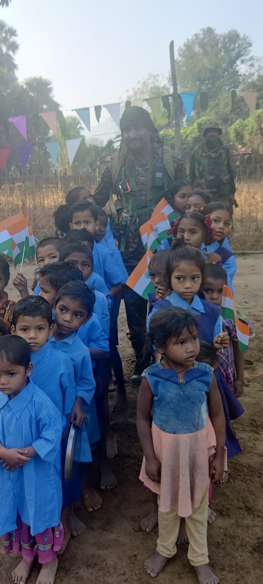 196BnCRPF's tweet photo. Celebration of 74th Republic day in highly Maoist affected area by 196 Bn CRPF https://t.co/Vr3i7x5Rt4