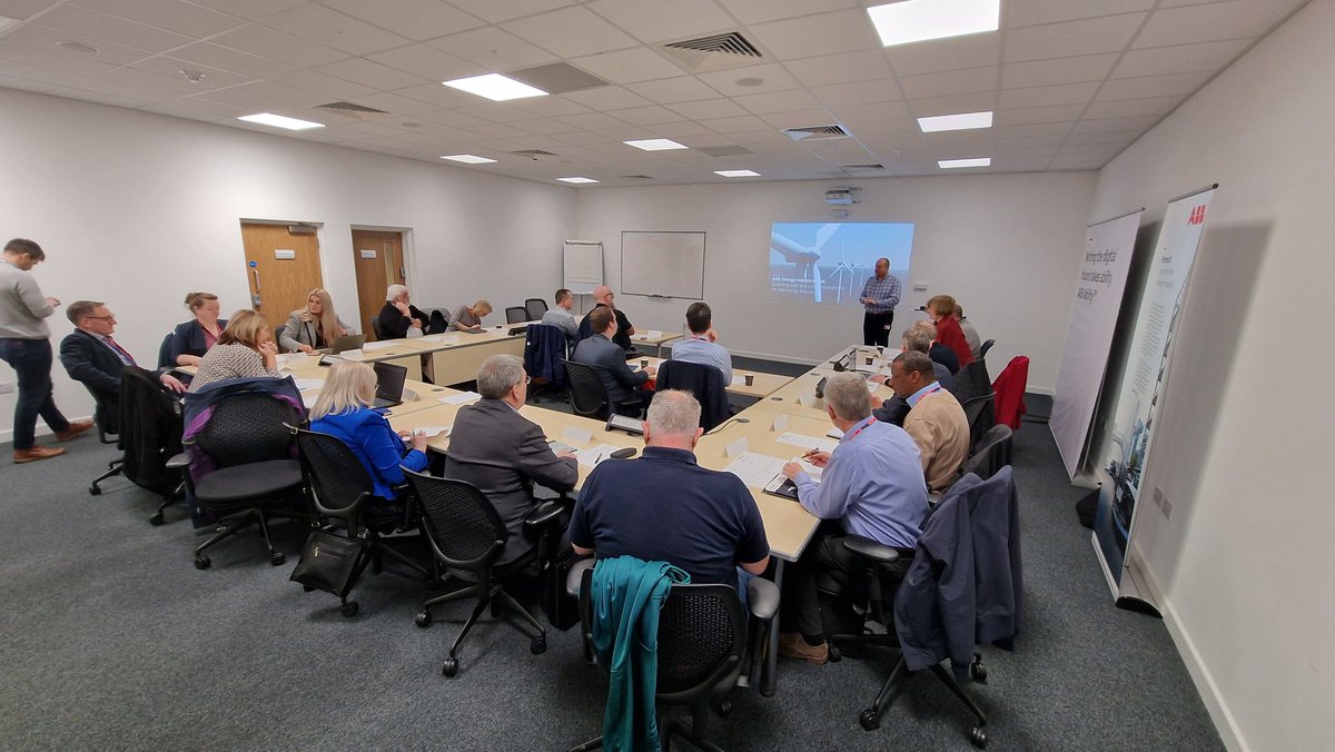 HughesAlex01's tweet photo. Thanks to ABB for hosting the first St Neots Manufacturing Club of 2023, some fantastic progress being made, fascinating insights and the discussions leading to the right actions to support the challenges and growth of the sector in the town.
#StNeotsInitiative #manufacturing https://t.co/kbwiWTrAEh