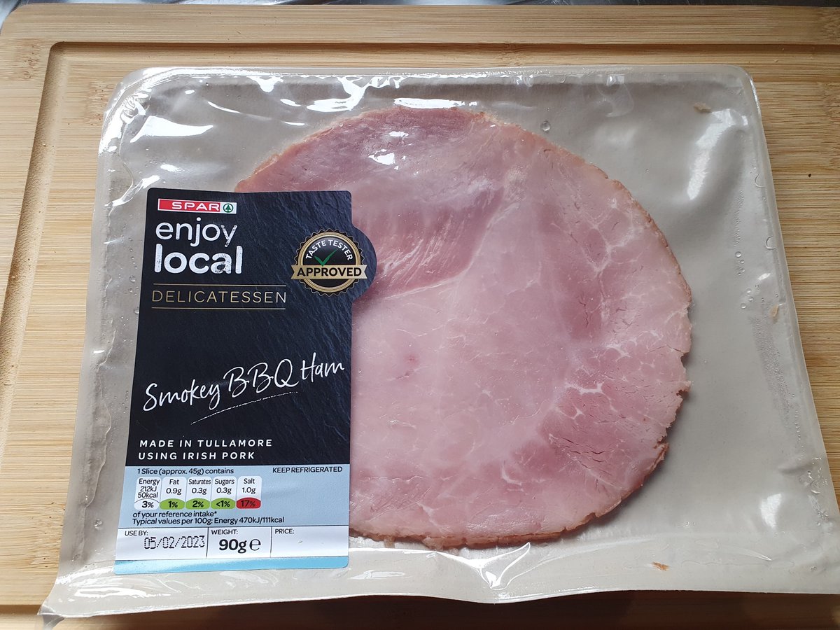 puntersg's tweet photo. 𝗩𝗔𝗟𝗨𝗘 𝗢𝗥 𝗧𝗢𝗢𝗞 𝗢𝗡?  Right grabbed this packet of 'Simply BBQ Ham' from my local @SPARNI for £1.99 - Opened it up 2 slices in it. Damn Protocol 😉😊 https://t.co/cTFQUGLRwb