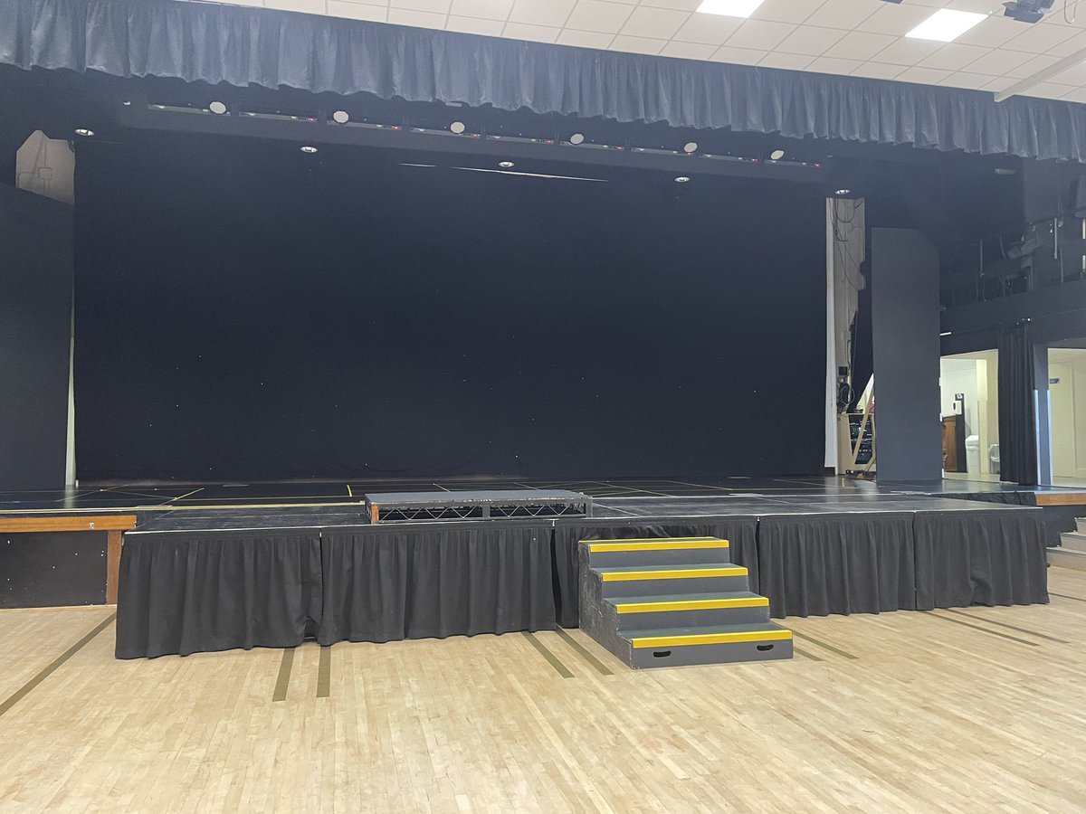 CHSDram's tweet photo. How it started, how it’s going @CroydonHigh @steeldeck @GDST #showweek #exciting https://t.co/5BaAzvj6lJ