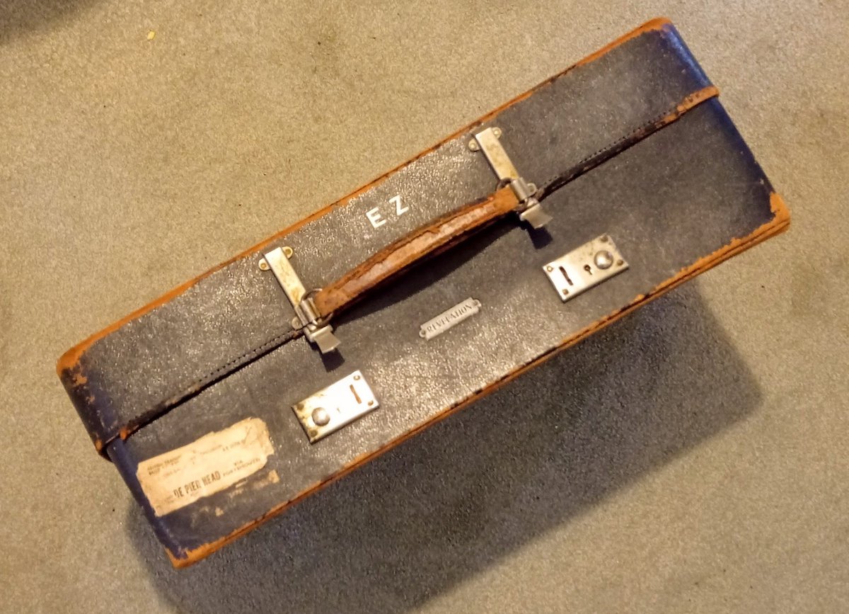 For #HMD2023 I'm posting a photo of a suitcase that belonged to Edith Zimmern, who paid the £50 as guarantor for my mother Ruth to come on a Kindertransport from Munich in May 1939. Huge thanks to Edith - I never met her.