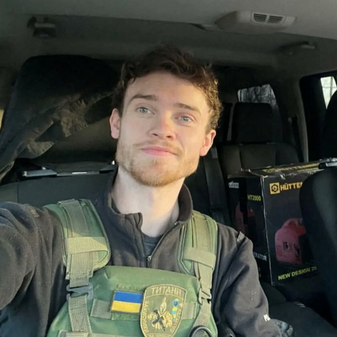 tneitzey's tweet photo. 1/2 I met Chris Parry last year as he headed into Ukraine to volunteer. He spent last year helping evacuate Ukrainians on the frontlines to safer places. He died a few weeks ago on his last rescue mission. Here are parts of our chat right before he left on his first rescue... https://t.co/fUwHYLeklr
