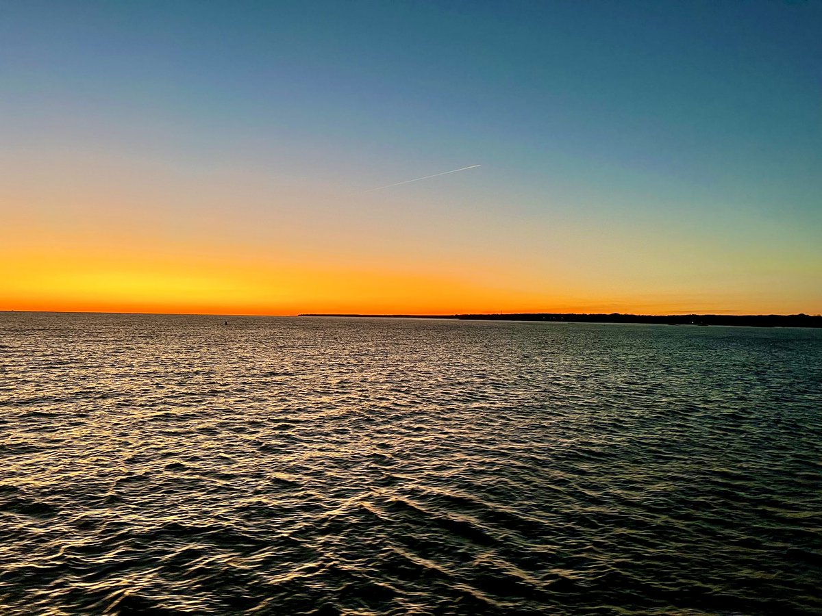 PastorVolker's tweet image. #smallcatechism “I believe that Jesus Christ has redeemed me, not with gold or silver, but with his holy, precious blood and with his innocent suffering and death.” See Isaiah 53:4-5, 1 Peter 1:18-19, 2 Cor 5:21, Gal 3:13, 1 Peter 2:24, 1 John 1:7.