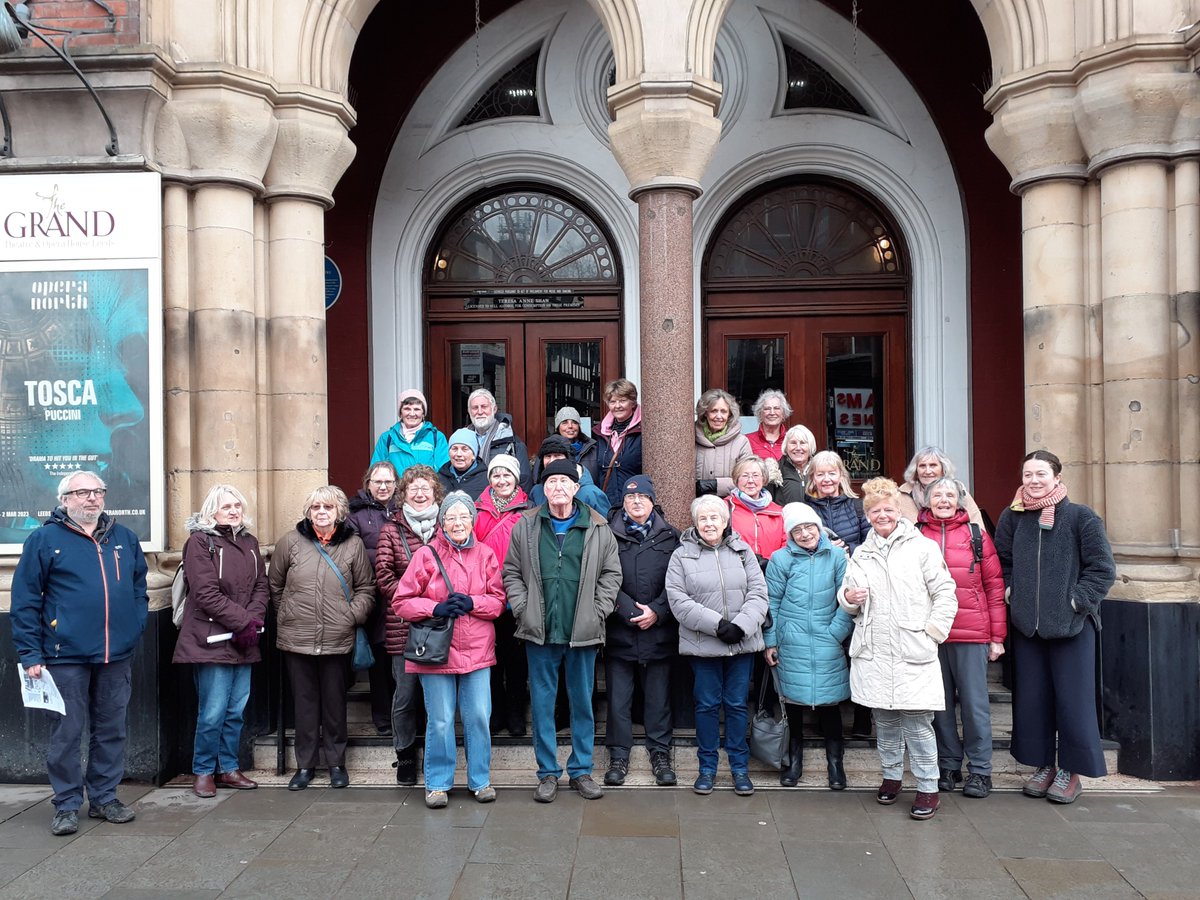 TCVGreenGymLds's tweet photo. The Pudsey Wellbeing Charity walking group walked around the historic area around St Johns Church in Leeds city centre. We were lucky enough to be let inside for a look around. #leedshistory #walkinguk #leedswalks #JoinInFeelGood @TCVtweets https://t.co/2lx4Uj49KL