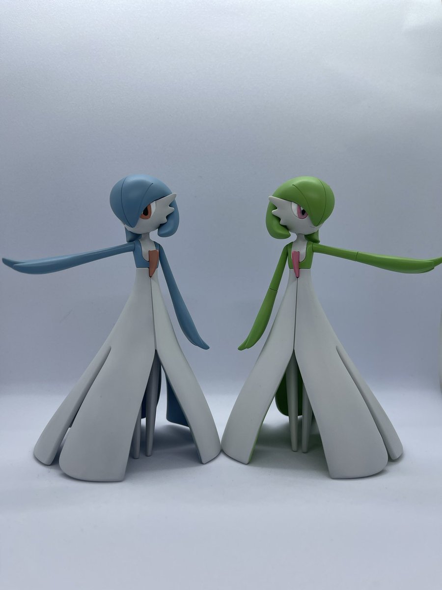 DmZfg's tweet photo. 色違いサーナイト完成
この並びが見たかった
#プラモデル 
#ポケモン https://t.co/5EOvxgPVed