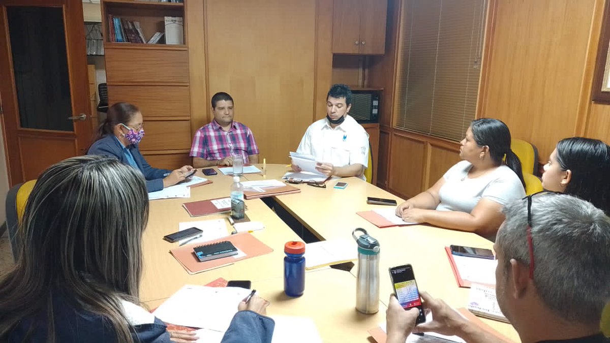 MedozaWullian's tweet photo. #Hoy en desarrollo 1ra sesión ordinaria del Honorable Consejo Universitario de la @uney_oficial. @NicolasMaduro @arbolve @TibisayLucena8 @JLEONYARA @marioyovera @PrensaUney @UNEY_FCU https://t.co/wRKKNs600x