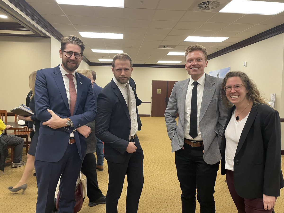 Sunny Washington tweet media