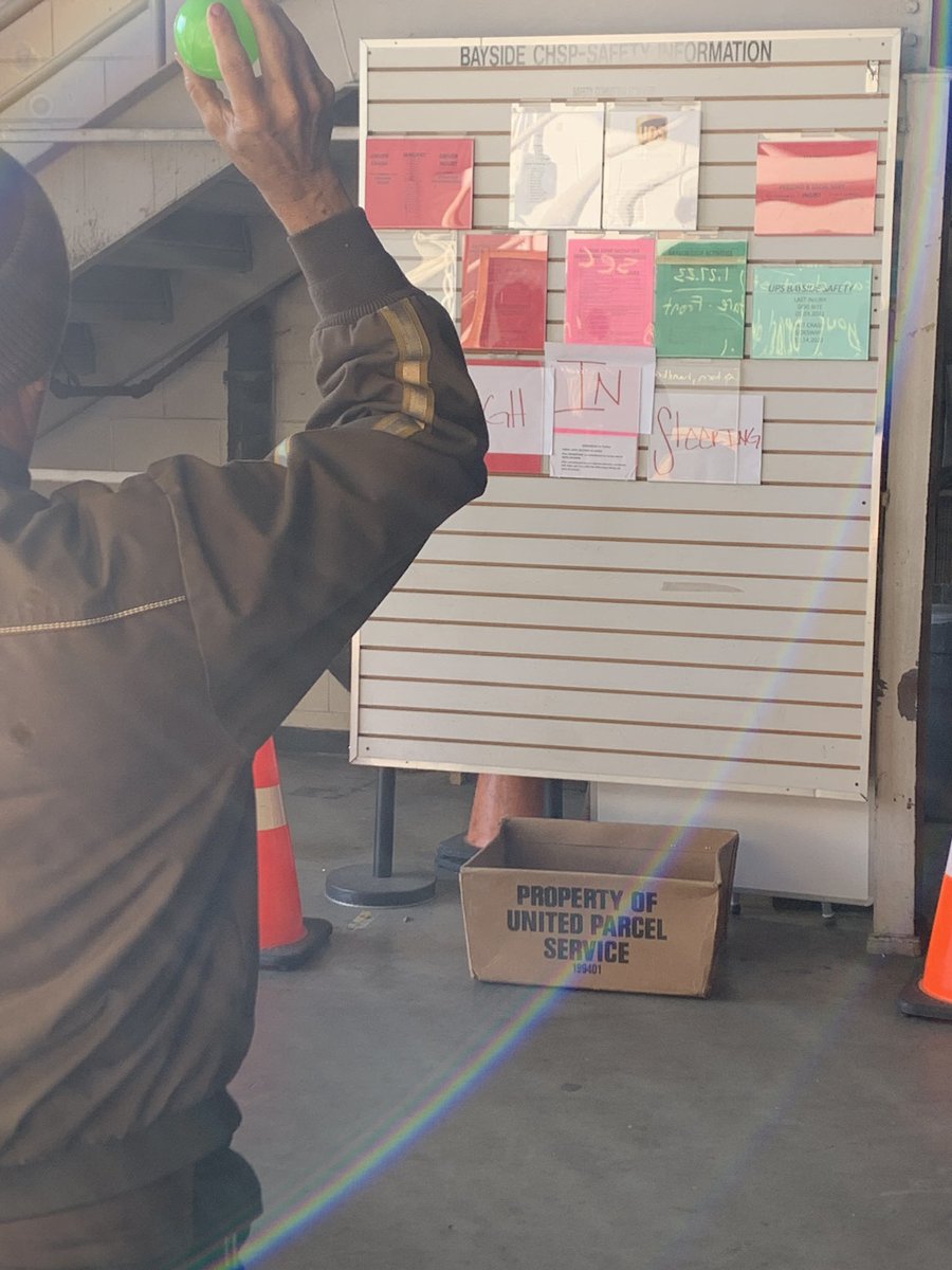 ups_bayside's tweet photo. Today we did a #AimHighInSteering demo for a raffle ticket. Free throw shots. Where your eyes go the ball goes. Where your eyes go the truck goes. Raffle winner Aitor Irusta receives 2 tickets to #MonsterJam next Saturday. https://t.co/uSUuCnxwsg