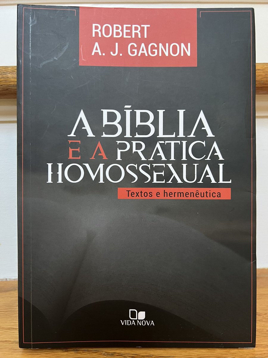 Gostaria de aproveitar para indicar um EXCELENTE livro sobre a temática da homossexualidade. São mais de 500 páginas trabalhadas exegeticamente pelo Dr. Gagnon com muita responsabilidade e cuidado. Quer entender o assunto biblicamente e sem as ideologias modernas? Leia: