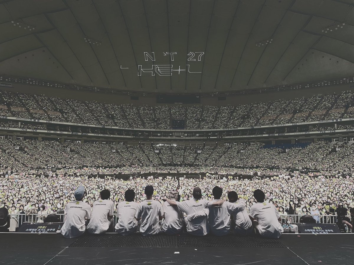wooojung219's tweet photo. これからもたくさん会いに行くからね〜!みんな健康に幸せに、ずっと活動できますように
#ToNCT127
#NCT127DAY
#HAPPY127DAY
#127TimeStops
#127과_우리의_사랑은_127도 https://t.co/ZPyYEyTV4Y