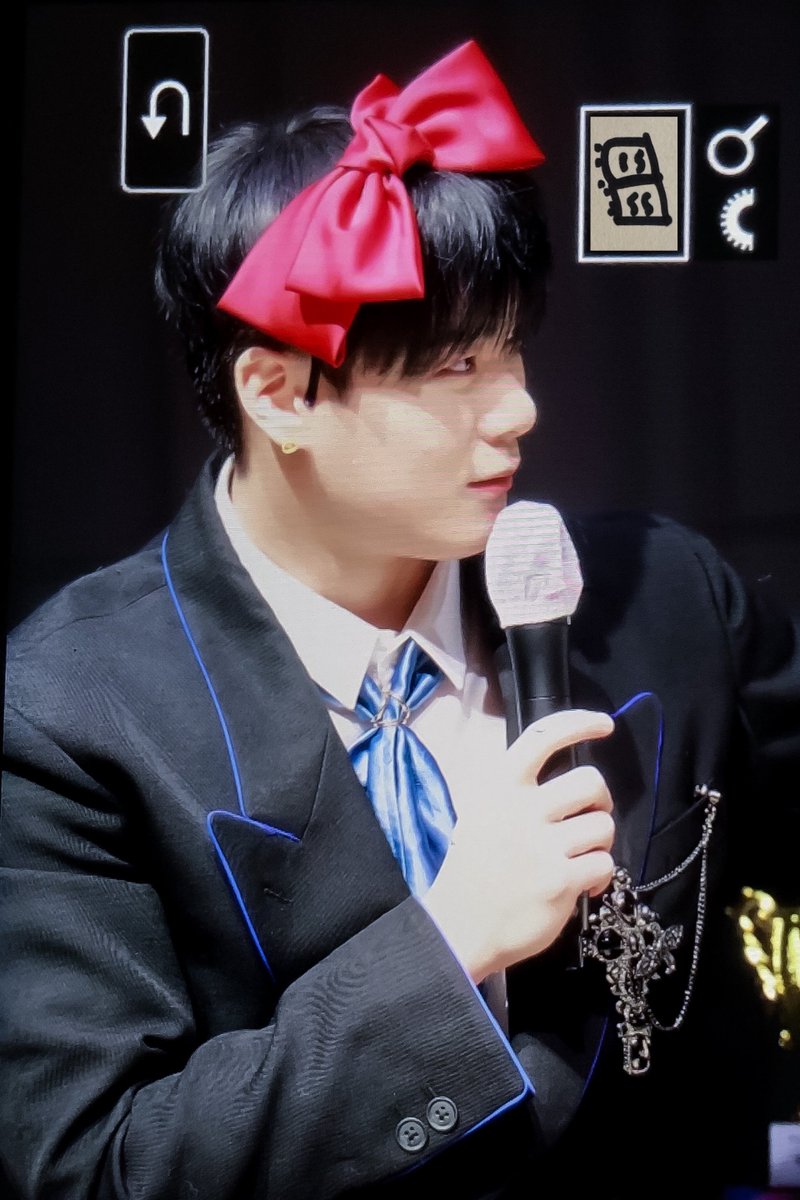 Binstory_0126's tweet photo. 230127 에버라인 

이쁜 공주님🎀💖

#문빈 #아스트로 #ASTRO #MOONBIN https://t.co/Ytri4dJgtZ