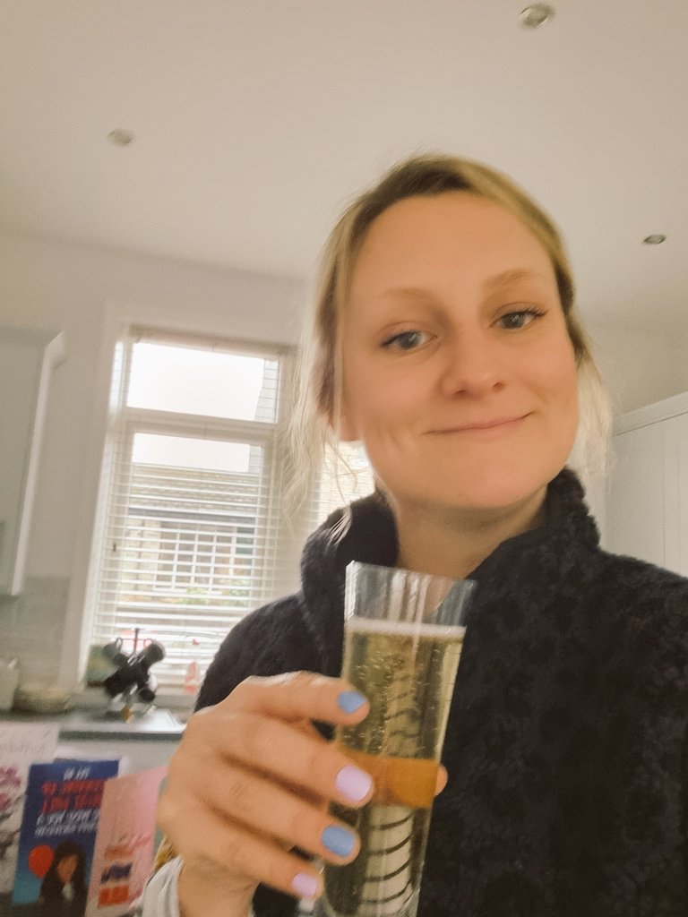 LeeksAndDeeks's tweet photo. On Birthdays we drink Moet ๐ฅ
@read_holmfirth
@blink182
#Slanket
#BirthdayGirl
#OldLady ๐ต๐ต๐ต๐ต๐ต https://t.co/TnCdVxqHlW