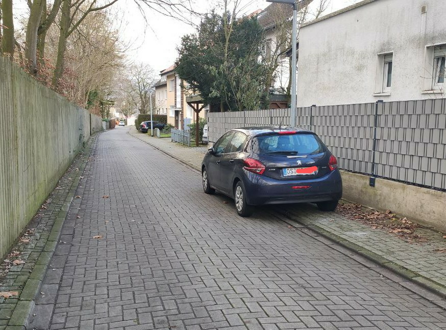 UrbanAchso's tweet photo. @yjs_os @haudegen99 @StadtOsnabrueck @Polizei_OS @weg_li @Cycle4ChangeOS Bericht zum Wochenende von unserem #cycle4changeOS - Scout.
"Nur" ein Fahrzeug. Leider ohne "Spezial-Parktiket" der @StadtOsnabrueck.
Schönen Start ins Wochenende 🙂. https://t.co/fnKScErzGI