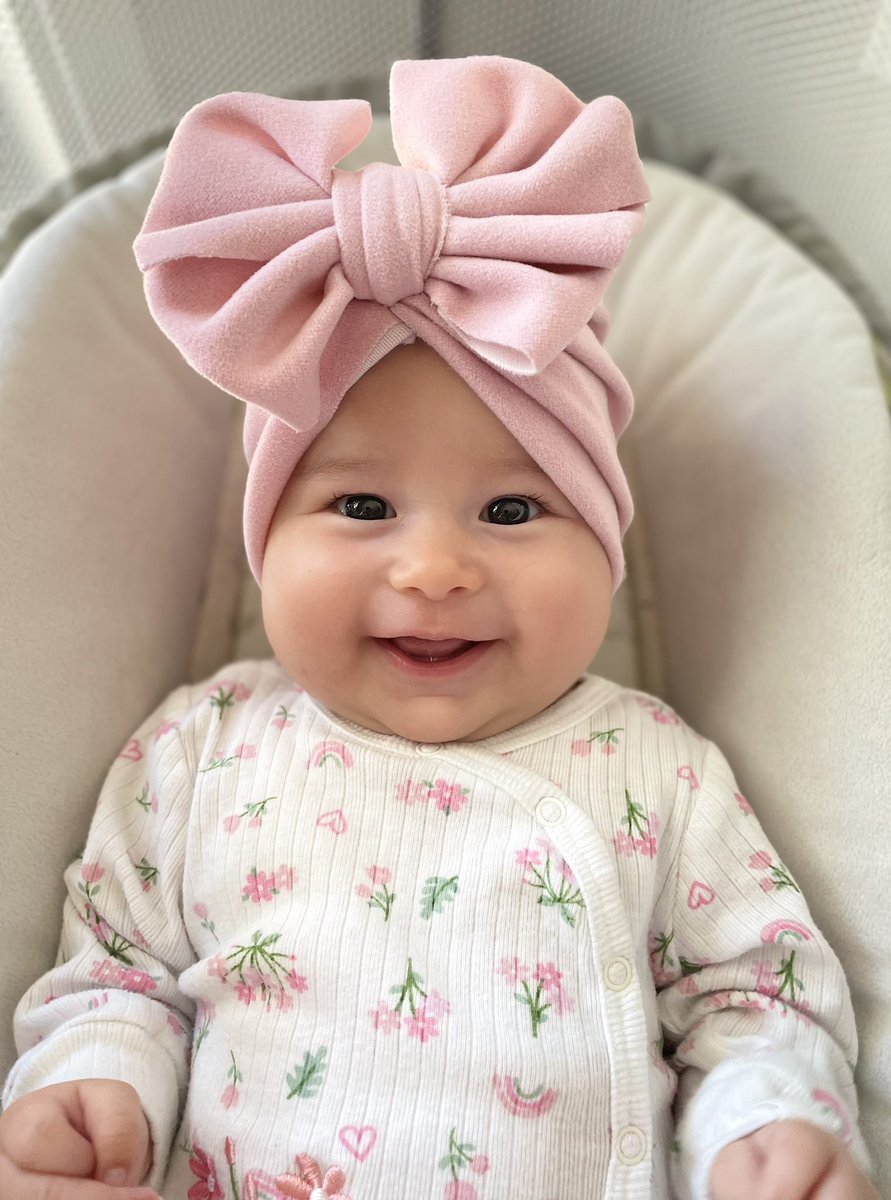 RezaKatelyn's tweet photo. Would love to work with some kid/baby/toddler brands! Here is an example of #UGC for this bow company! #UGCopportunity #UGCcreator #ugccontentcreator #ugcexample https://t.co/s2FENWyz1b
