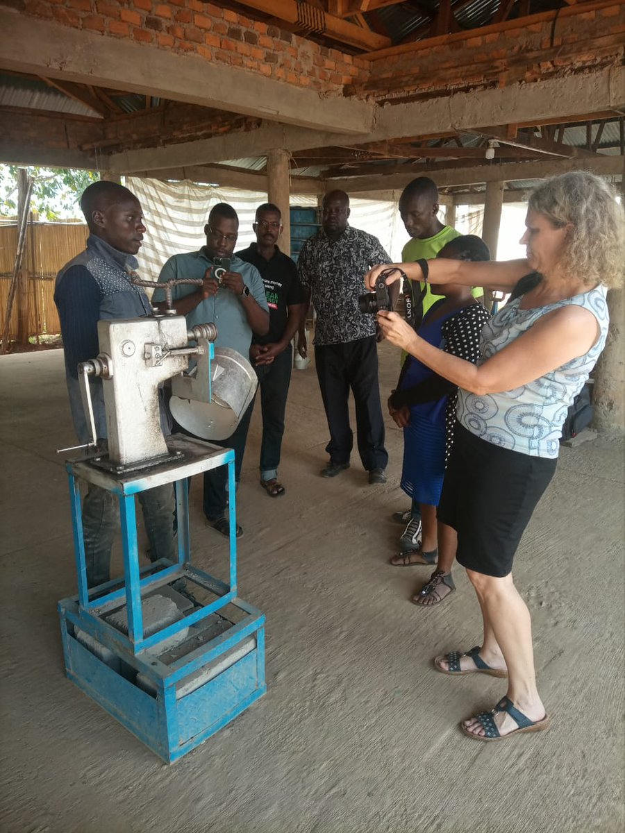 Intl_Lifeline's tweet image. Last week, our partners from @giz_gmbh paid a courtesy visit to discuss our ongoing results-based financing improved #cookstove project. We discussed continued collaboration toward marketing sustainable fuel-efficient stove (FES) products.
#cleancooking #cleanenergy #SDG7