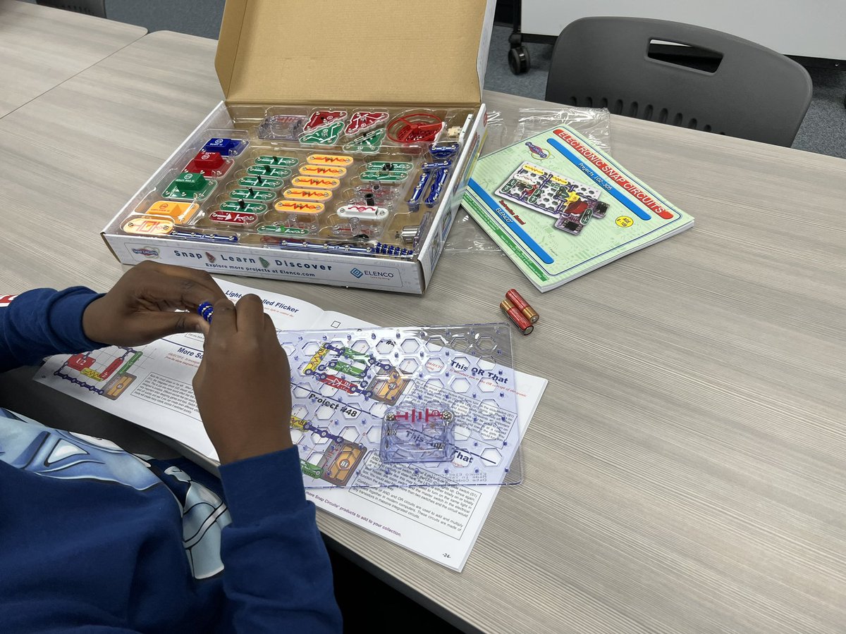 Students <a href="/HBMS_Warriors/">Hodges Bend Middle School</a> exploring <a href="/SnapCircuits/">Snap Circuits</a> and <a href="/WonderWorkshop/">Wonder Workshop</a> Dash Robots during MakerSpace. <a href="/FBISDSTEM/">Fort Bend ISD STEM</a> <a href="/LibraryHbms/">HBMS Library</a> <a href="/FBISD_Libraries/">FBISD Libraries</a>