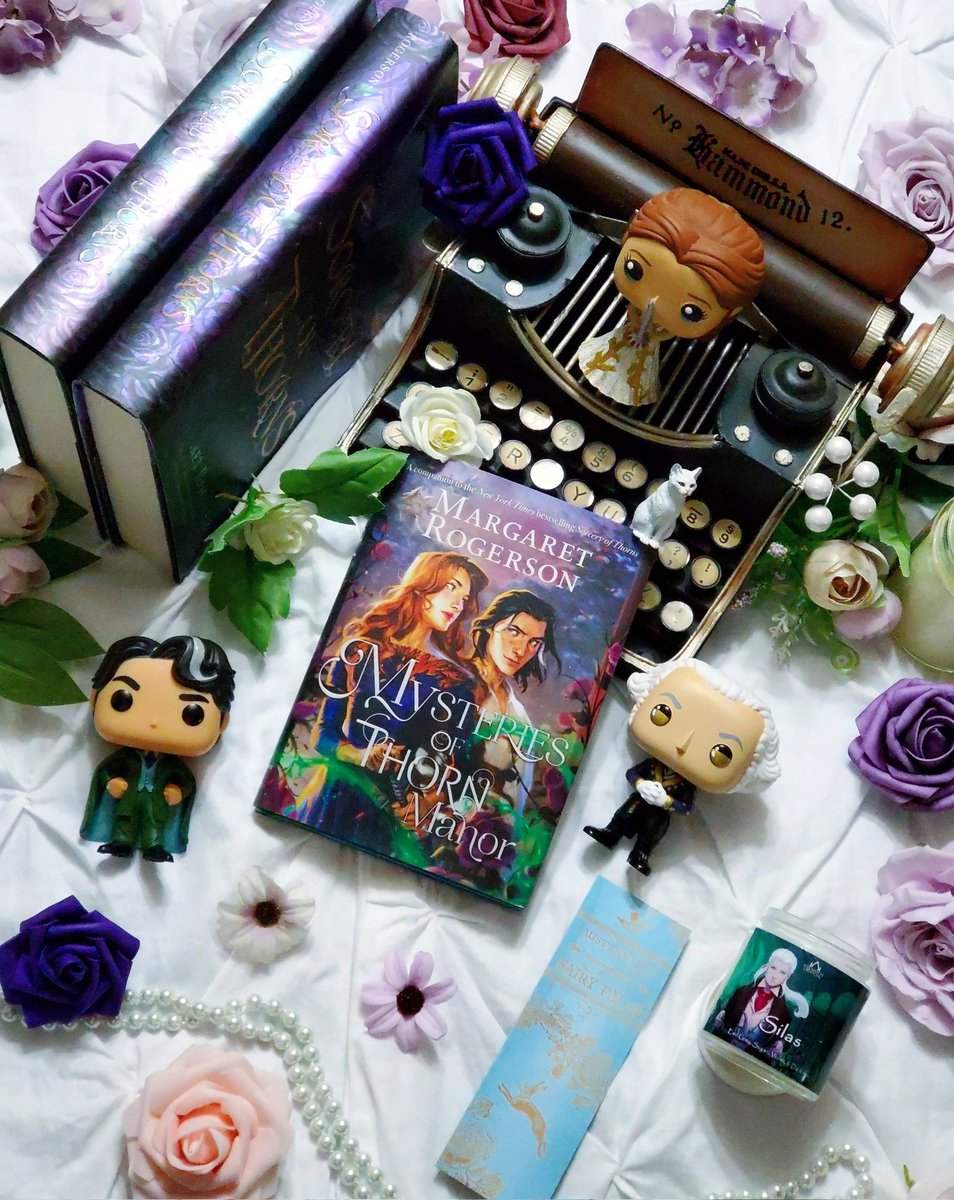 🗡💚𝓗𝓪𝓹𝓹𝔂 #FunkoFriday #BookishFriends !💚🗡

Have you read #MysteriesofThornManor by @MarRogerson yet!? It was absolutely delightful! There are quite a few swoony moments and a sceen between Elisabeth and Silas that was so touching.