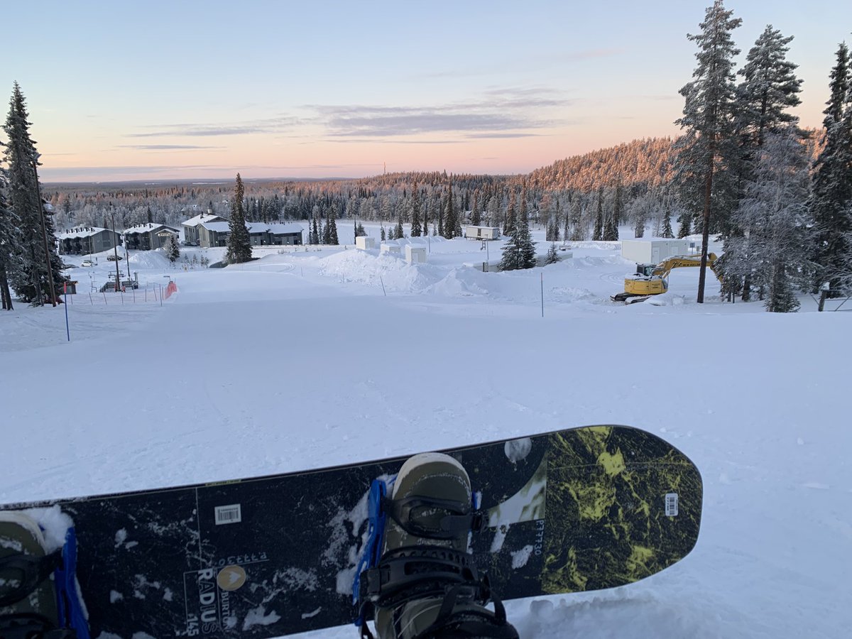 Faceplanting snow in Finland🏂🏂🇫🇮
#snowboarding #snowsports #boardsports #scenic #Finlandia