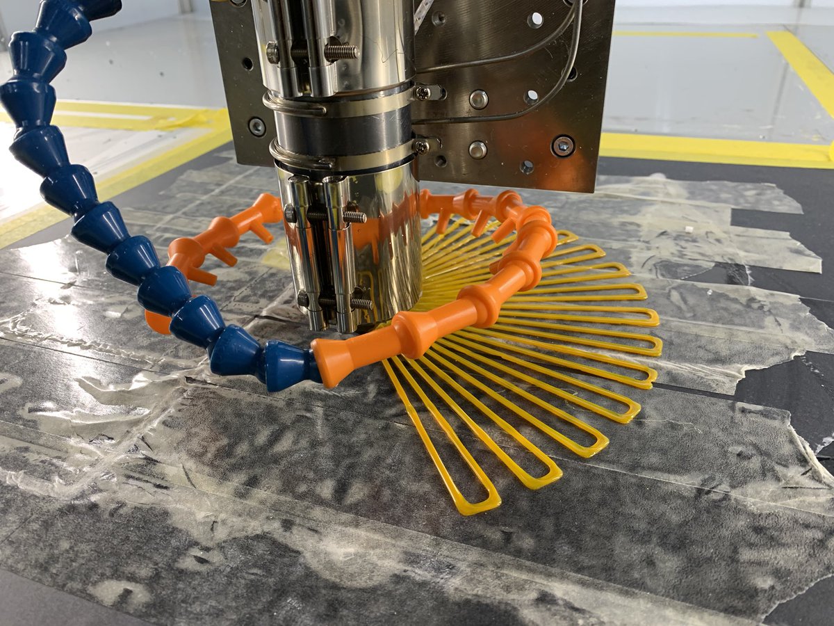 Sho_4580's tweet photo. 深夜のオレンジタイム🍊
#3Dprinting #大型3Dプリンター
#ExtraBold #EXF12
#オレンジ #乾燥みかん https://t.co/9r5E5sFQUM