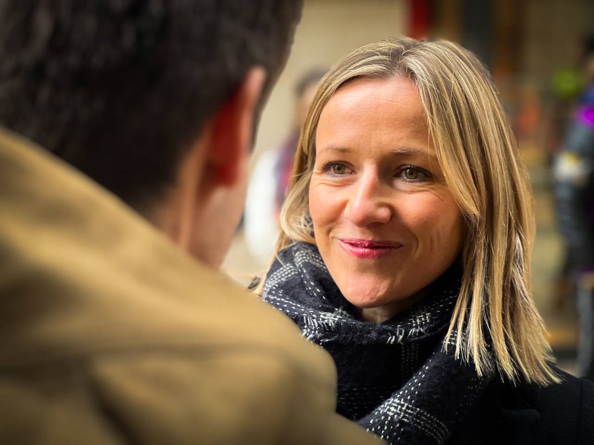 BCouillard33's tweet image. ♻️#Déplacement avec @MarleneSchiappa chez @ikos_Bordeaux, où la nouvelle vie des objets rime avec une économie circulaire et solidaire innovante🤝
 
🎯IKOS s&apos;est fixé l&apos;objectif de 13 000 tonnes d&apos;objets réemployés, ils pourront compter sur nous pour les aider à l&apos;atteindre ! 1/2