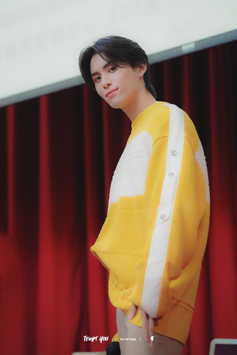 230126 대만 팬싸 🔫

<a href="/SF9official/">SF9official</a> #SF9  #유태양
#YOOTAEYANG #テヤン
#사랑은역시너뿐이죠💕