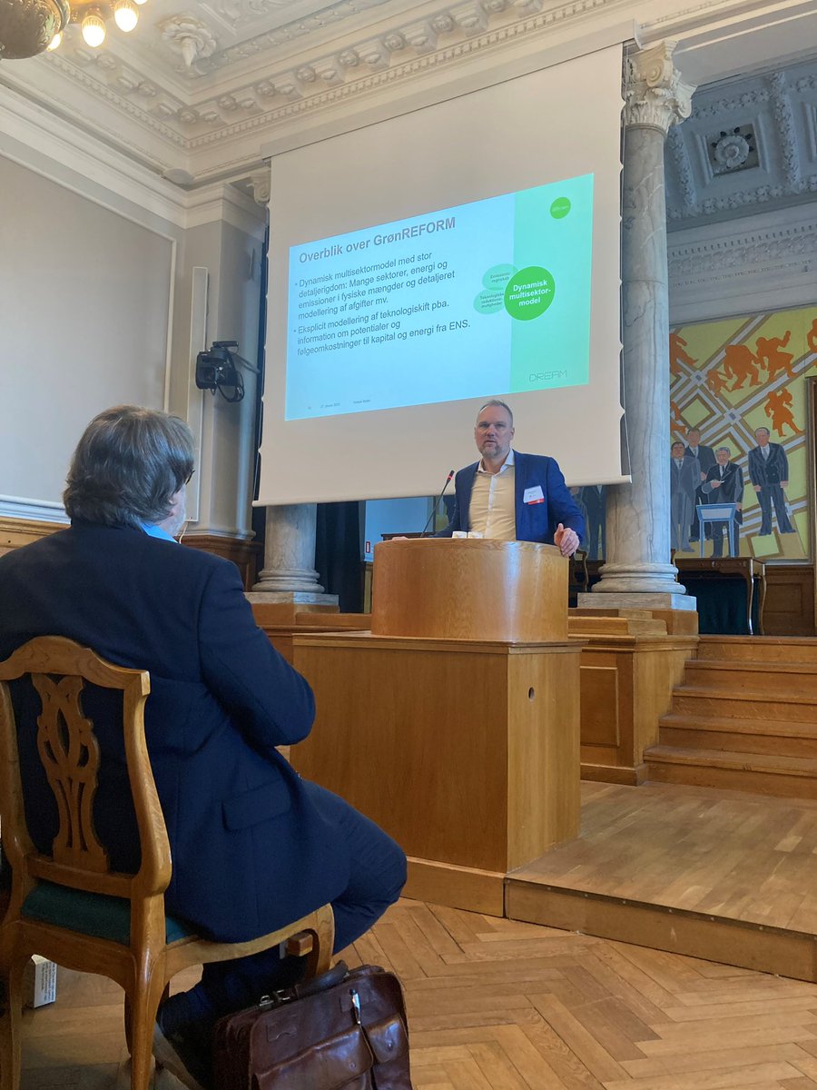 Jens_SandKirk's tweet photo. Det var en fornøjelse at kunne præsentere #GrønREFORM for @Dursten og mange andre gode folk i fællesallen i dag. God weekend til jer alle derude. #dkpol https://t.co/aYNeIdFm4A