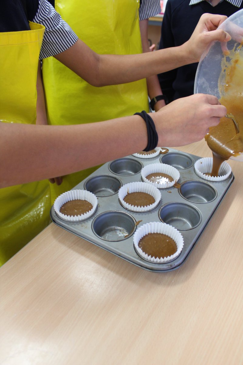 StephMKnight's tweet photo. Mini Jewish honey cake making this afternoon for Holocaust awareness week, and day today 🍯 Some bakers insist on keeping the cake for days before eating as the spicing and texture improves, but that definitely didn’t happen! https://t.co/ldAjjwLK7F