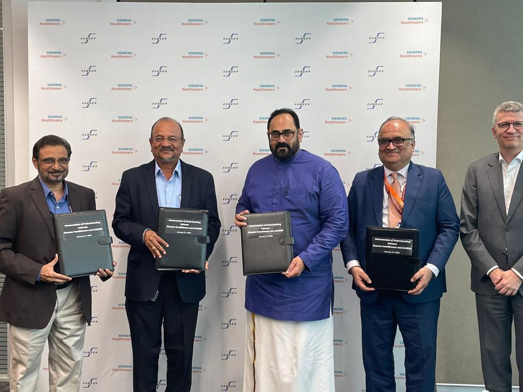 RajeevRC_X's tweet image. As part of PM @narendramodi ji's vision of providing access to quality n affordable healthcare/diagnostic facility to all Indians, an MoU was signed tdy bw @GoI_MeitY ’s R&amp;amp;D Institute SAMEER &amp;amp; @SiemensHealth to develop iMRI technology. 

#IndiaTechade 
#RCInBengaluru
