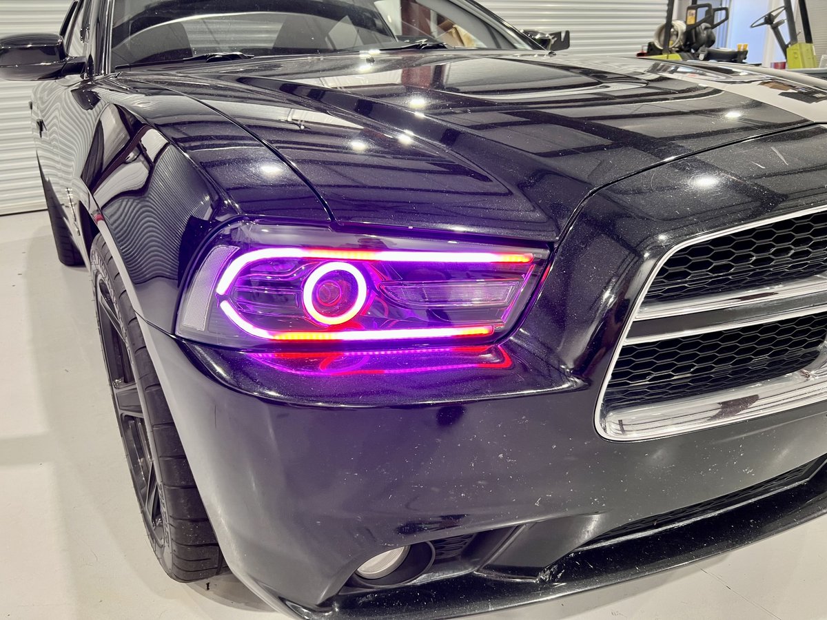 uniqueaudiosc's tweet image. This charger just got a makeover. Millions of different colors and patterns at your finger tips. Make your ride Unique! 864-595-0091

#makeitunique #uniqueaudio #automotiveexperts # spartanburgsc #lightingtrendz