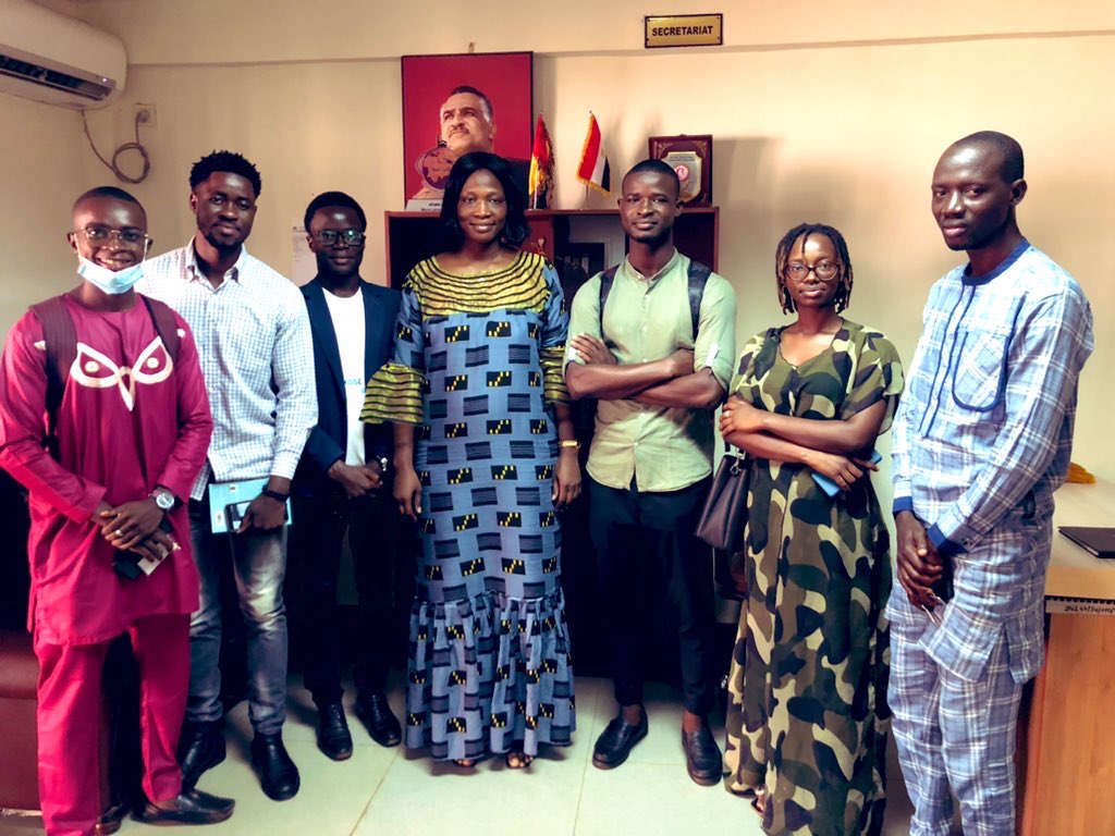 Forumguineen's tweet photo. FGP2023 | #Withstudents
‘´Je suis convaincue de l’initiativé’´ ce sont les mots de la Directrice des Aff extérieures de l’UGANC.
L’équipe de l’UJLEG et les responsables du bureau de la faculté des sciences dans la dynamique du programme building peace.
Nous avons hâte😀 https://t.co/vpUGP3oKad
