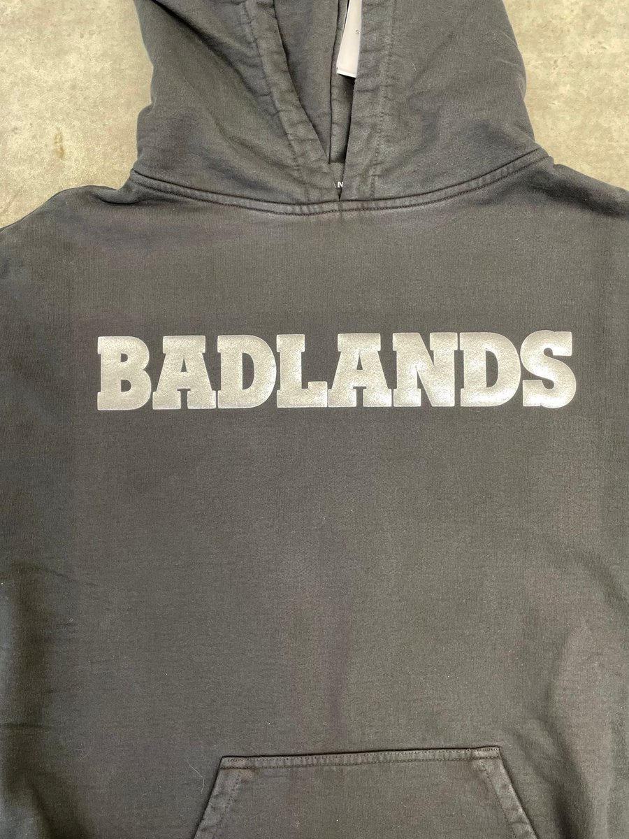 Suitefa1's tweet photo. Badlands x Suite FA!  Some sampling we're doing with our friends from Badlands Clothing using silver puff vinyl to give them that raised effect!

#puffvinyl #badlands #printing https://t.co/aMrLUkPKEj