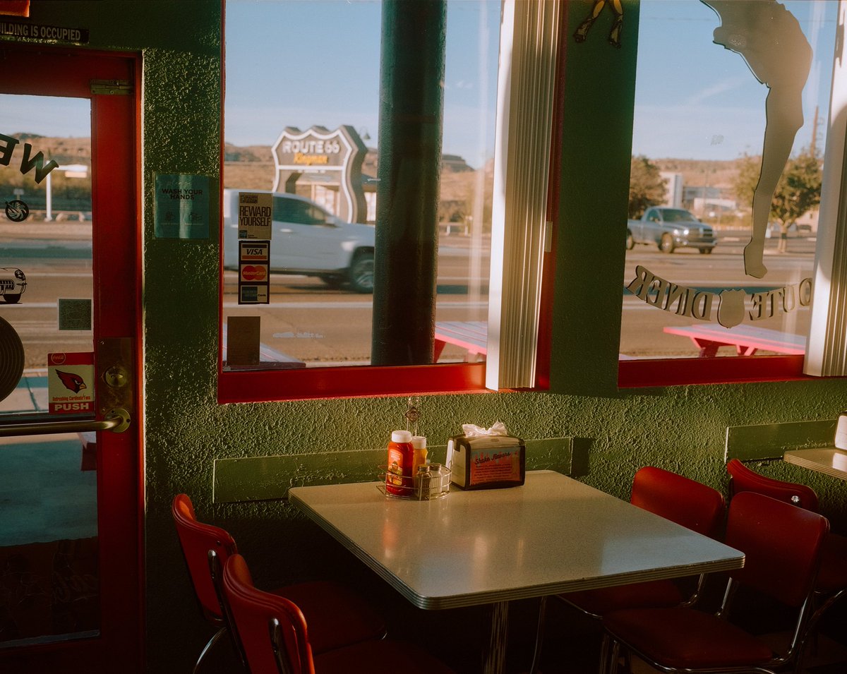 takeuchifilm's tweet photo. American Diners On Film https://t.co/iNL5z3Hv47