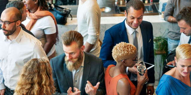 Eric_Kimble's tweet photo. Are you going to a conference? It's critical to know how to introduce yourself. Here are some subtle icebreakers to use when meeting new business contacts. #networking https://t.co/sdALoDzAU5 https://t.co/ApX0Q0uts3
