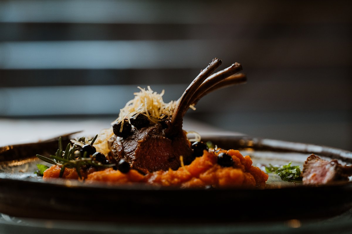 CasaMolleVilla's tweet photo. Las preparaciones que nuestros Chefs tienen para ti son un agrado de mirar y un deleite al probar.
.
.
The recepies our chefs have prepared for you are both beautiful to look at and delicious.
.
.
#casamolle #hotel #chile #laserena #elquivalley #valledelelqui #getaway #traveler https://t.co/gOa85Q9QtZ