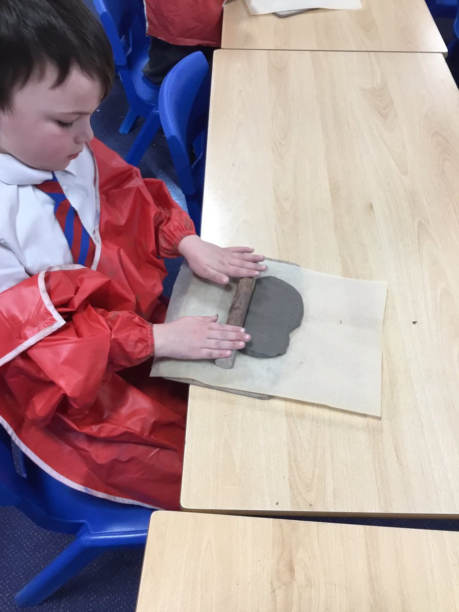 Y4RedgateCP's tweet image. This afternoon we made clay tiles. We experimented with mark making techniques #rcpart #rcpwelearn
