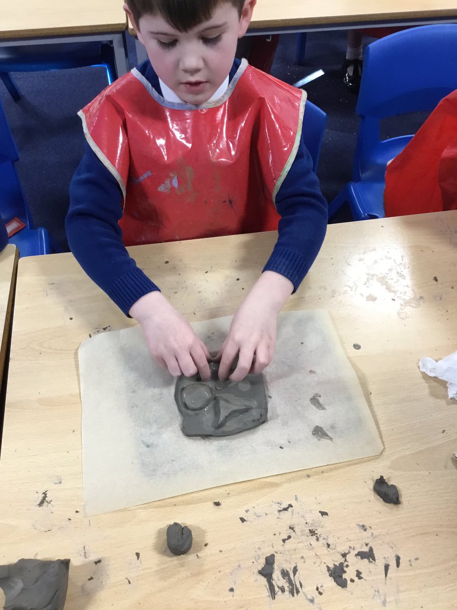 Y4RedgateCP's tweet image. This afternoon we made clay tiles. We experimented with mark making techniques #rcpart #rcpwelearn