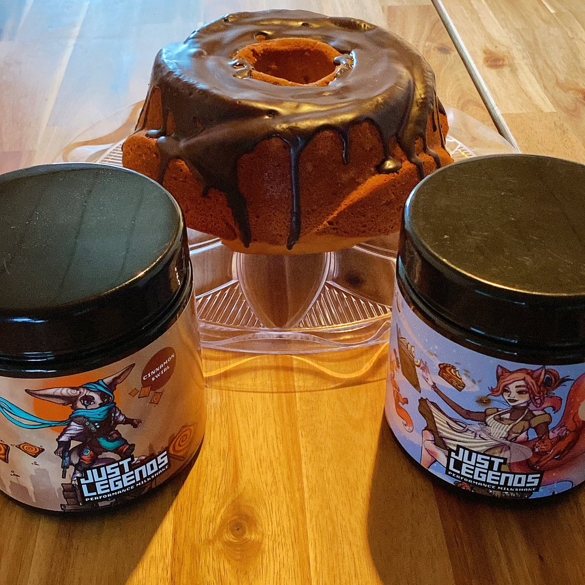 Heute mal einen einfachen Gugelhupf zusammen mit den zwei neuen Sorten von @justlegendsde gebacken🤤 #backen #einfacherezepte #lecker #nomnomnom