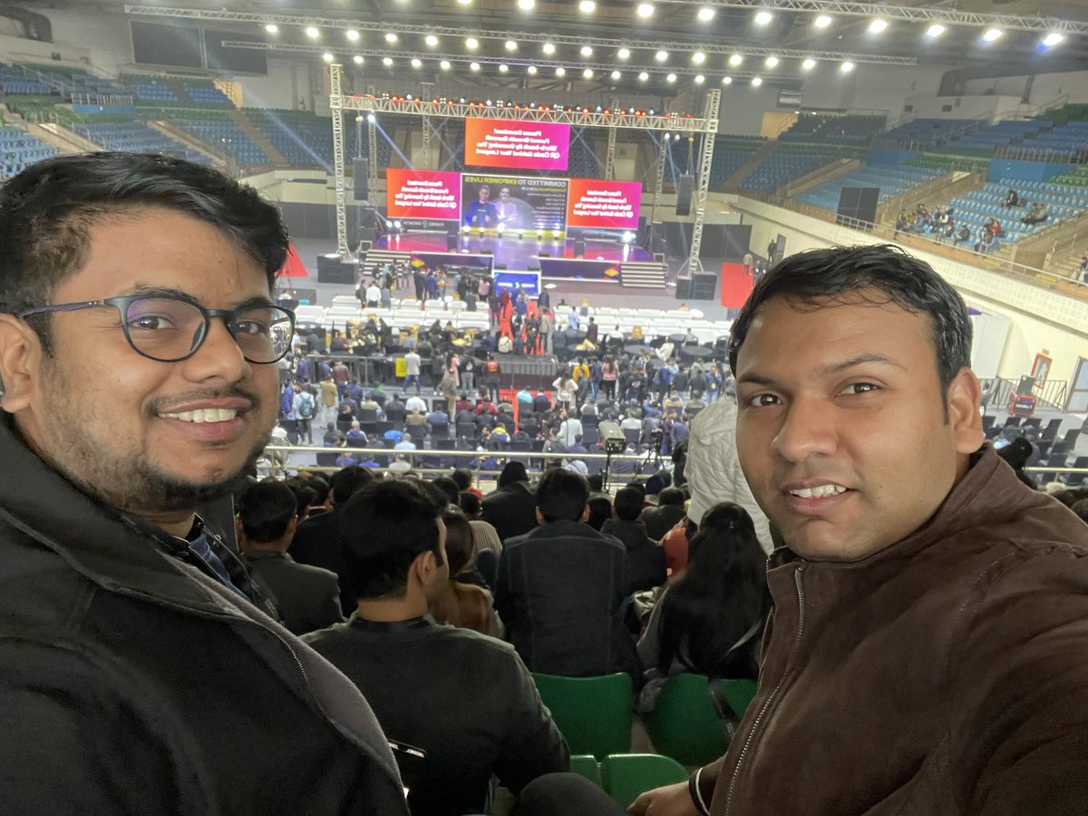 DabasBlog's tweet photo. At Funnel Growth Summit 2023
With @jaesonazareth
#FunnelGrowthSummit #GeneratePassiveIncome https://t.co/OaV3stVlWT