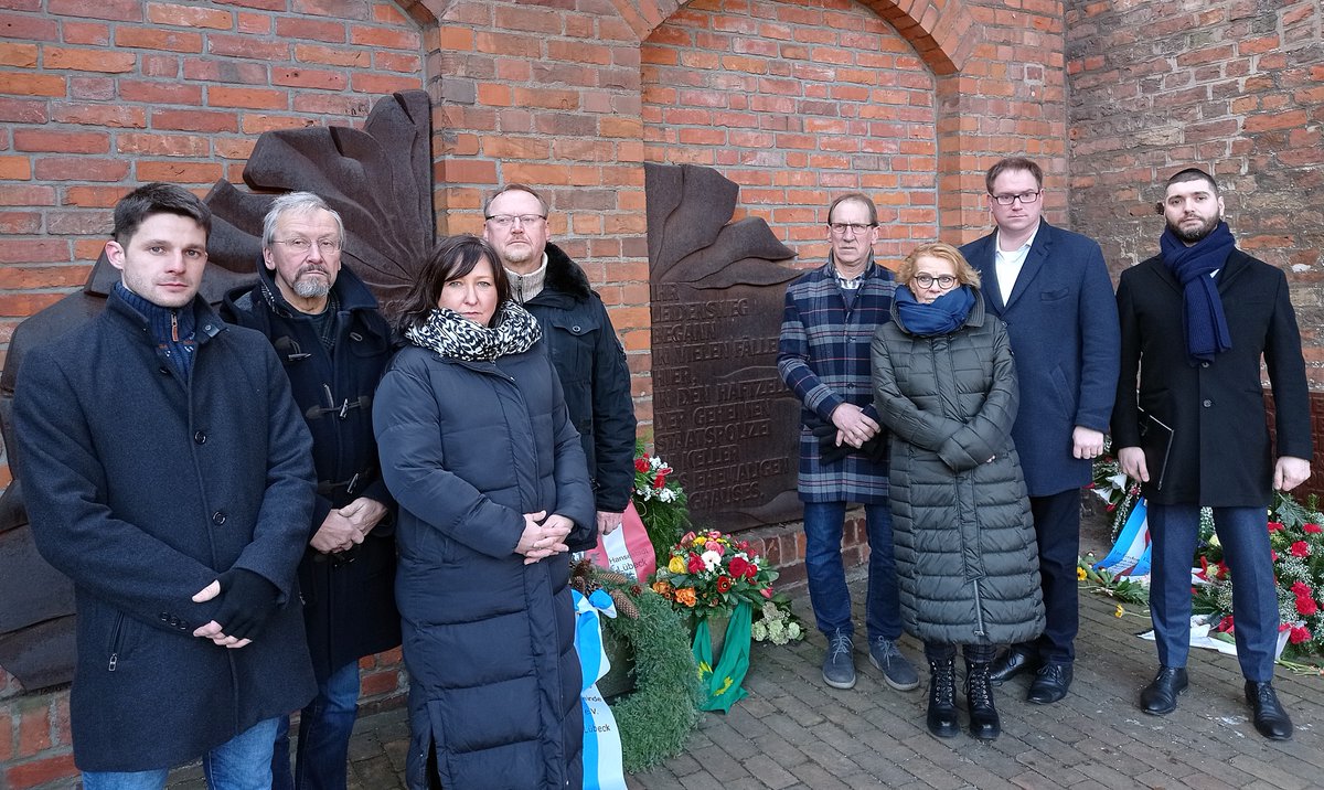 Magazin0451's tweet photo. Hansestadt Lübeck gedenkt den Opfern des Nationalsozialismus

https://t.co/Ncs7j8Y4k3

Foto: (c) Stephan Johannsen https://t.co/XaWJCyDUog