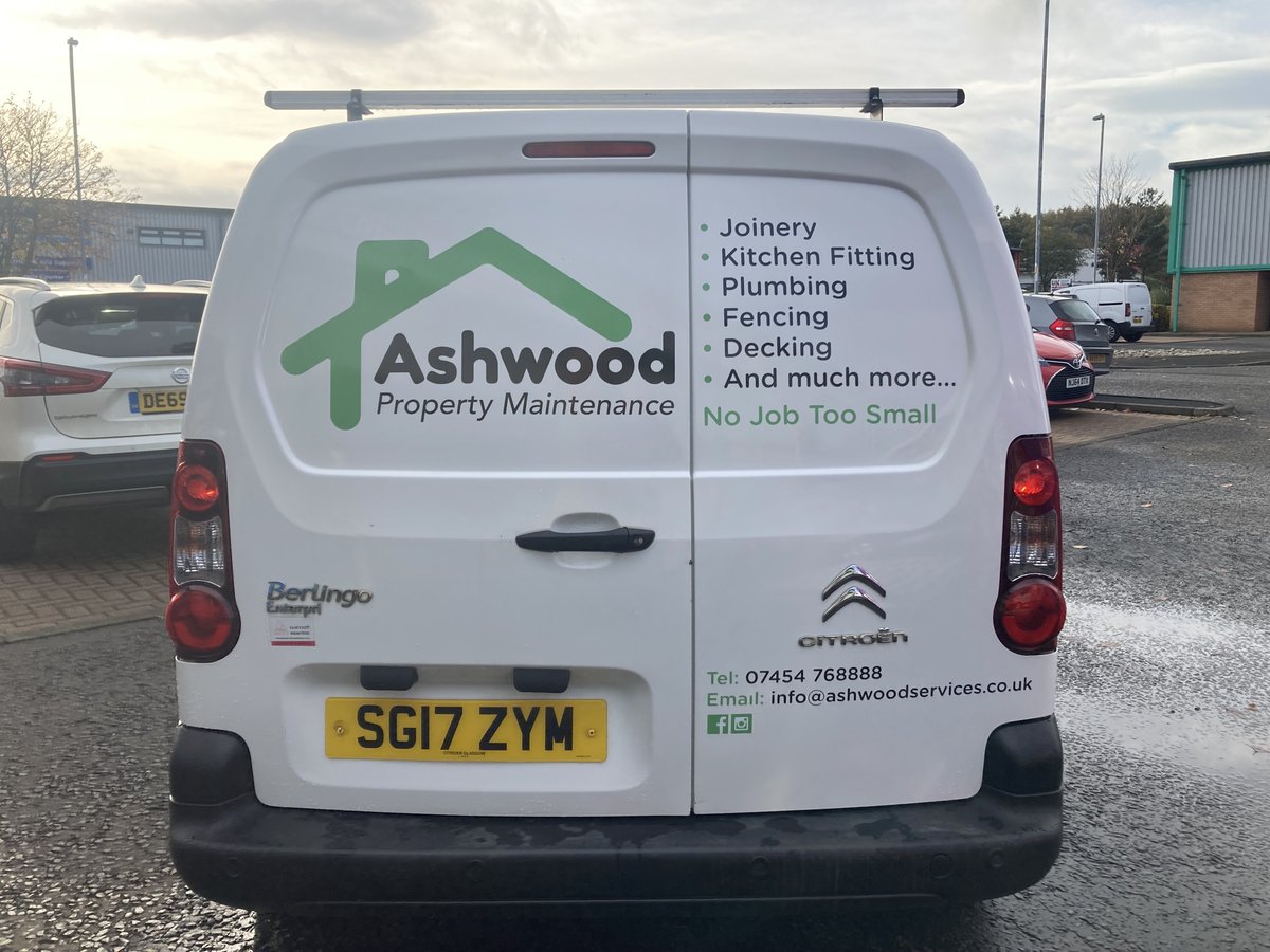 TeamValleyGroup's tweet photo. Our printed and cut vehicle graphics are the perfect way to grow your business’s reach and distinguish your brand.

We can pimp your ride with company logos, slogans and contact information!

To find out more, get in touch with our @teamvalleyprint today.  👇

  📞 0191 491 1525 https://t.co/1FJFeeBY9M
