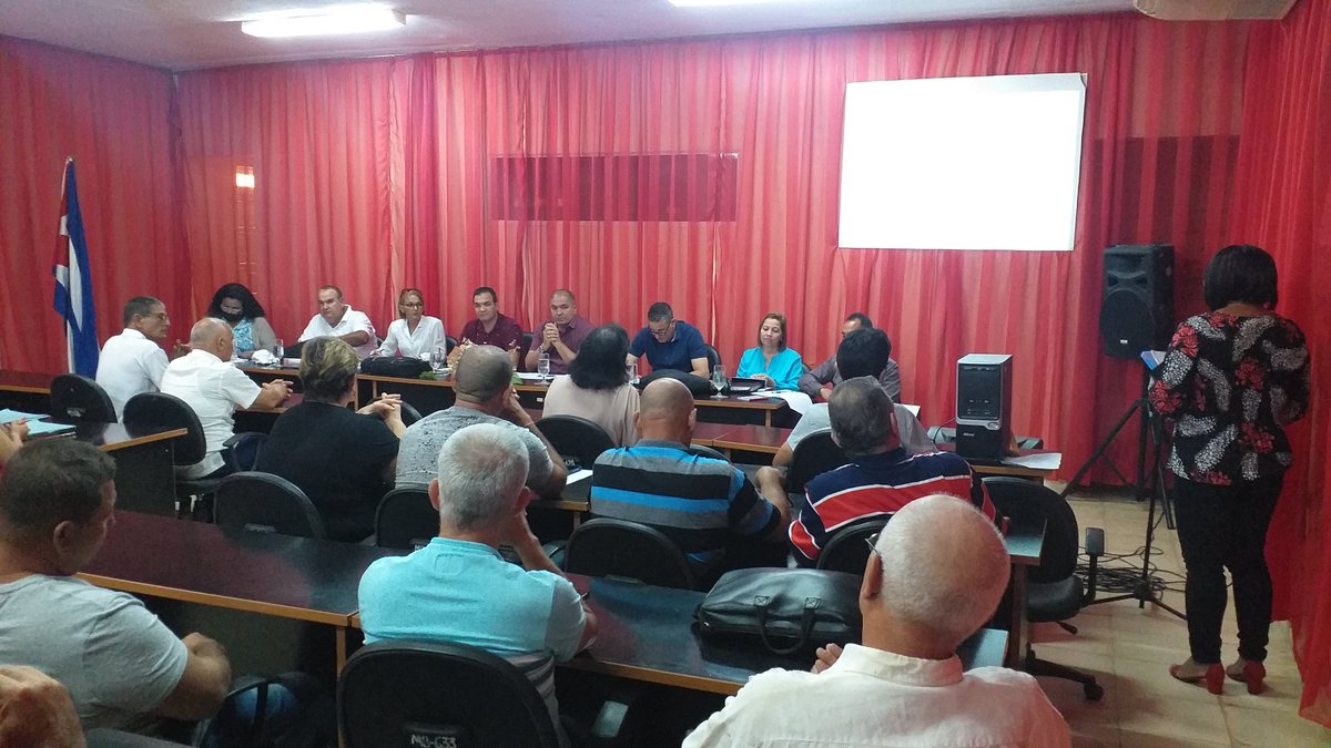 PescaEPIVILA's tweet photo. Celebrandose en este momento la Asamblea de Representantes de #EPIVILA donde se debaten los resultados porductivos obtenidos en el año 2022 y se trazan nuevas metas para el año en curso. #latiravileño #MartiVive #CiegodeAvila @AlexisBenavent @UlisesGuilarte https://t.co/XGXKhUX0Yv