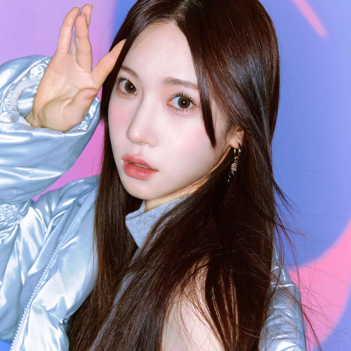 🖤🎞🎵 vs 💘🎀🍭