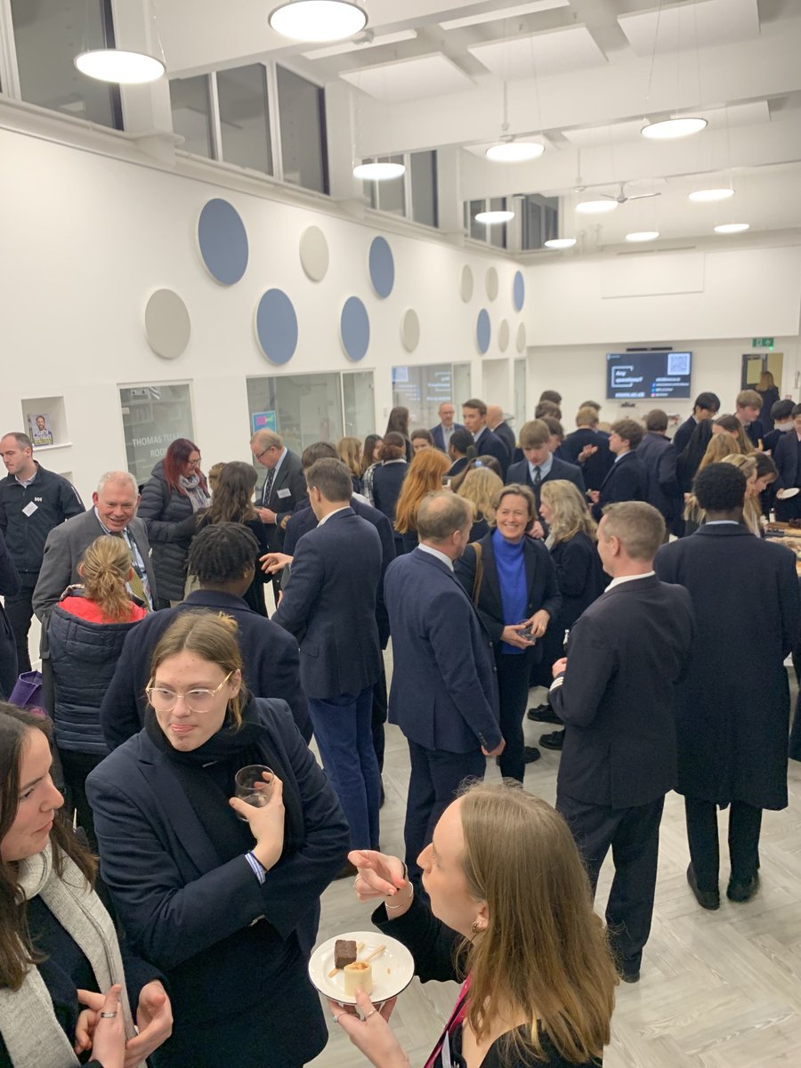 Huge thanks to all of the parents, alumni and friends of ⁦@RHSSuffolk⁩ who helped make our Careers Fair such a successful and enjoyable event. #RHSInspires