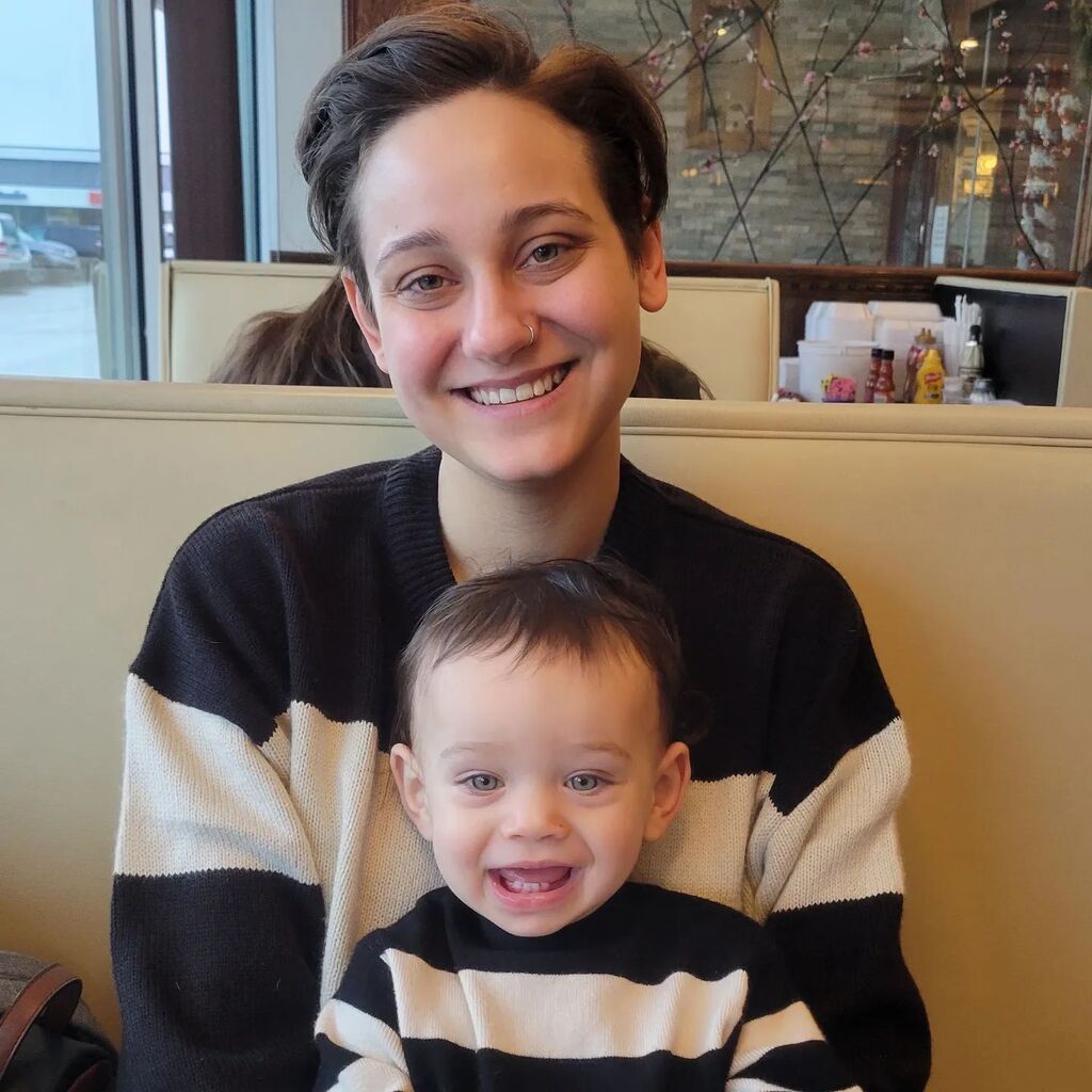 TheRecRogue's tweet image. Momma and her mini. 🖤 instagr.am/p/Cn7E6KZrn_C/